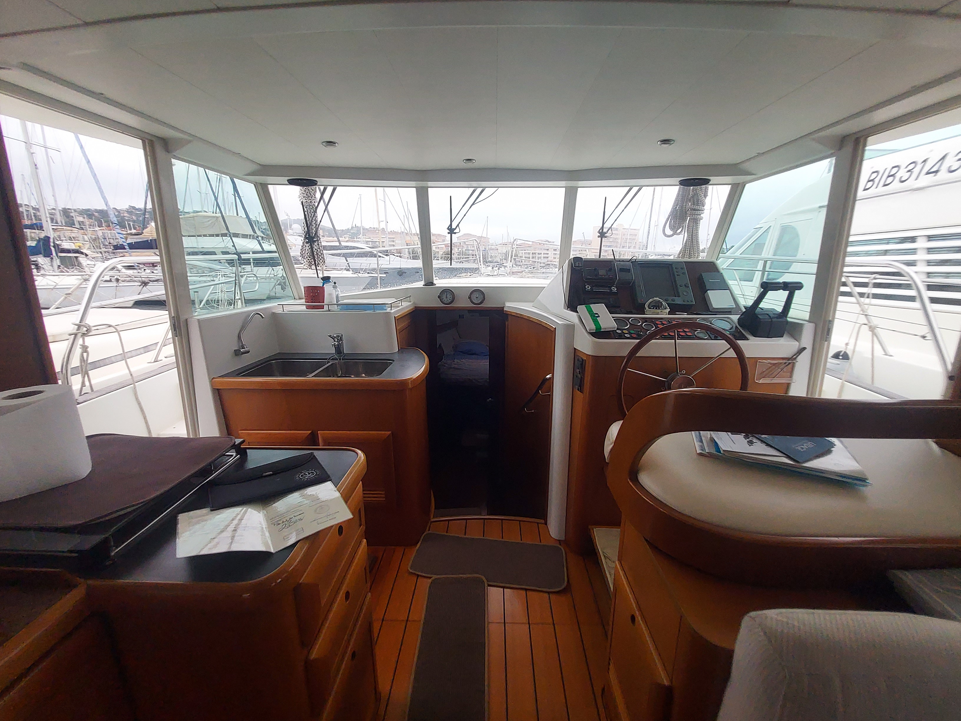 slider 9 Beneteau Swift Trawler 42